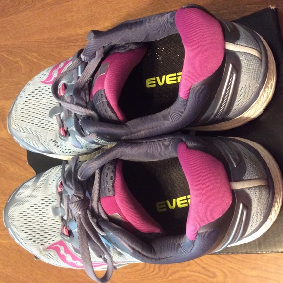 Saucony Triumph ISO 4, Size 8, Gray/Violet, Barely Worn - Picture 3 of 6